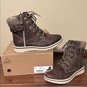 Cliffs by WHITE MOUNTAIN Brown Lace Up Boots